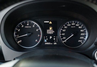 Подержанный автомобиль Mitsubishi Outlander 2013 года (13 фото)