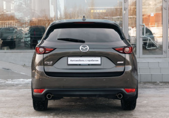 Подержанный автомобиль Mazda CX-5 2017 года (6 фото)