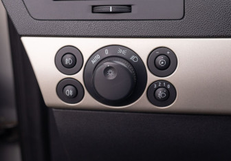 Подержанный автомобиль Opel Astra Sedan 2007 года (18 фото)