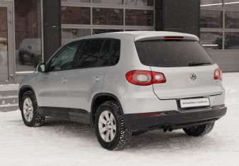Подержанный автомобиль Volkswagen Tiguan 2009 года (7 фото)