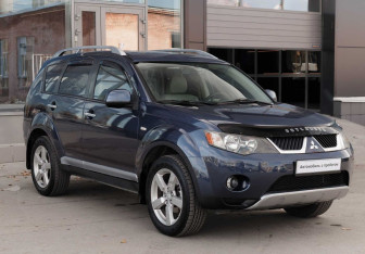 Подержанный автомобиль Mitsubishi Outlander 2008 года (3 фото)