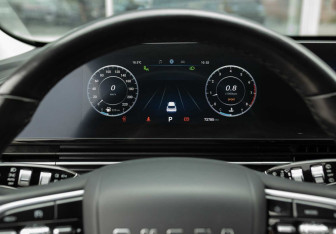 Подержанный автомобиль Omoda C5 2023 года (13 фото)