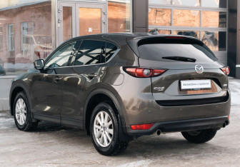 Подержанный автомобиль Mazda CX-5 2017 года (7 фото)