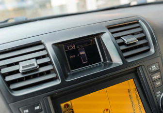 Подержанный автомобиль Toyota Highlander 2011 года (15 фото)