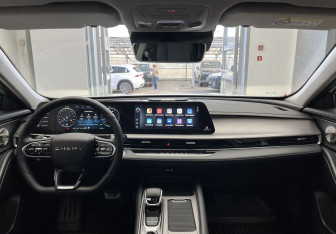 Подержанный автомобиль Chery Arrizo 8 2025 года (10 фото)