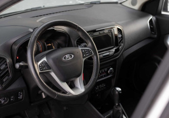 Подержанный автомобиль LADA (ВАЗ) XRAY 2020 года (11 фото)