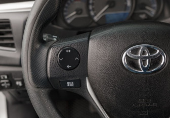 Подержанный автомобиль Toyota Corolla Sedan 2013 года (12 фото)