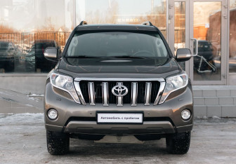 Подержанный автомобиль Toyota Land Cruiser Prado 2017 года (2 фото)