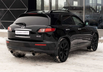 Подержанный автомобиль Infiniti FX 2003 года (5 фото)