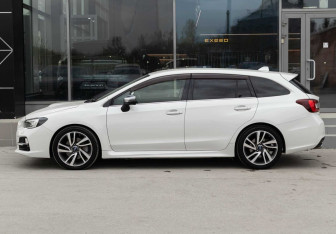 Подержанный автомобиль Subaru Levorg 2014 года (8 фото)