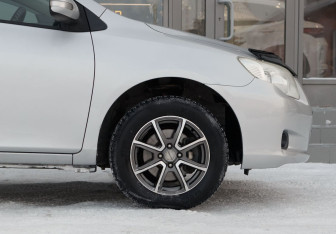 Подержанный автомобиль Toyota Corolla Wagon 2007 года (9 фото)