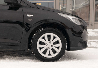 Подержанный автомобиль Hyundai Solaris Sedan 2021 года (9 фото)