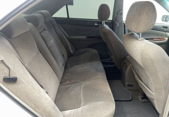 Подержанный автомобиль Toyota Camry Sedan 2003 года (11 фото)