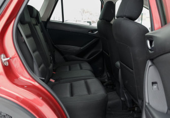 Подержанный автомобиль Mazda CX-5 2013 года (20 фото)