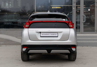 Подержанный автомобиль Mitsubishi Eclipse Cross 2018 года (6 фото)