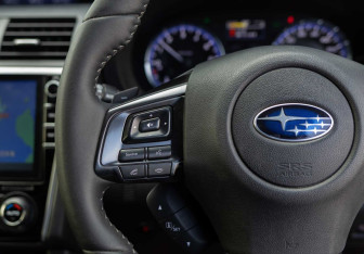 Подержанный автомобиль Subaru Levorg 2018 года (12 фото)