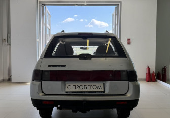 Подержанный автомобиль LADA (ВАЗ) 2111 2002 года (5 фото)