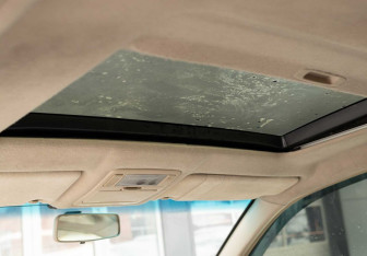 Подержанный автомобиль Toyota Harrier 2000 года (15 фото)