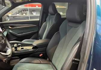 Подержанный автомобиль Geely Monjaro 2024 года (13 фото)