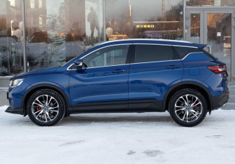 Подержанный автомобиль Geely Coolray 2022 года (8 фото)