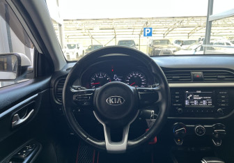 Подержанный автомобиль Kia Rio Sedan 2019 года (9 фото)