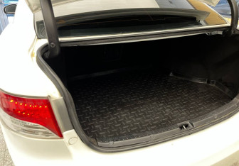 Подержанный автомобиль Toyota Avensis Sedan 2011 года (15 фото)