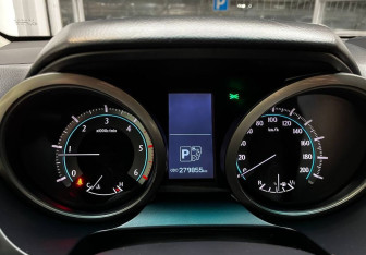 Подержанный автомобиль Toyota Land Cruiser Prado 2013 года (12 фото)