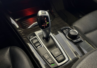 Подержанный автомобиль BMW X3 2016 года (12 фото)