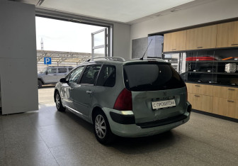 Подержанный автомобиль Peugeot 307 Wagon 2007 года (6 фото)
