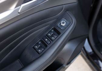 Подержанный автомобиль Haval F7 2021 года (19 фото)