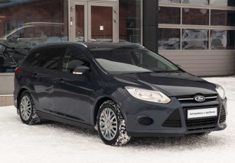 Подержанный автомобиль Ford Focus Wagon 2012 года (3 фото)