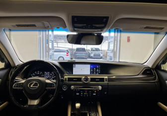 Подержанный автомобиль Lexus GS 2015 года (11 фото)