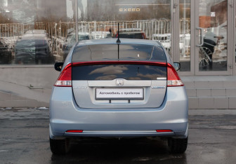 Подержанный автомобиль Honda Insight Hatchback 2009 года (6 фото)