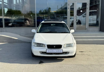 Подержанный автомобиль Toyota Sprinter Sedan 1998 года (14 фото)