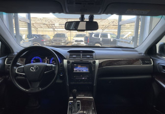 Подержанный автомобиль Toyota Camry Sedan 2017 года (10 фото)