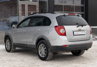 Подержанный автомобиль Chevrolet Captiva 2008 года (7 фото)