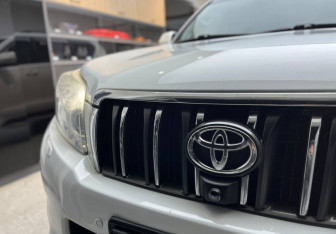 Подержанный автомобиль Toyota Land Cruiser Prado 2013 года (17 фото)