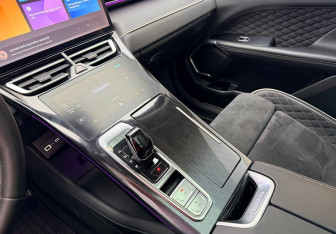 Подержанный автомобиль Wey Coffee 01 2023 года (11 фото)