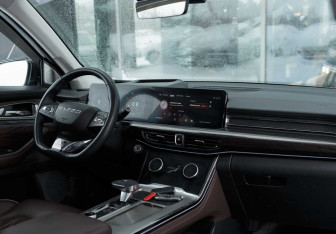 Подержанный автомобиль Exeed VX 2023 года (10 фото)