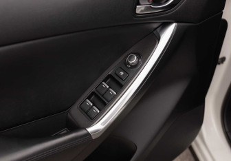Подержанный автомобиль Mazda CX-5 2017 года (18 фото)