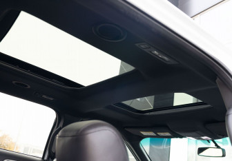 Подержанный автомобиль Ford Explorer 2014 года (20 фото)