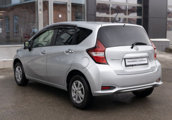 Подержанный автомобиль Nissan Note 2018 года (7 фото)