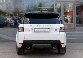 Подержанный автомобиль Land Rover Range Rover Sport 2017 года (6 фото)