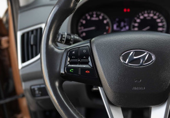 Подержанный автомобиль Hyundai Creta 2018 года (12 фото)