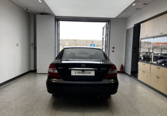 Подержанный автомобиль Toyota Camry Sedan 2001 года (5 фото)