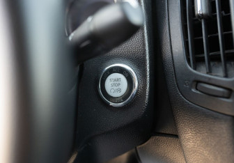 Подержанный автомобиль Infiniti G Sedan 2008 года (16 фото)