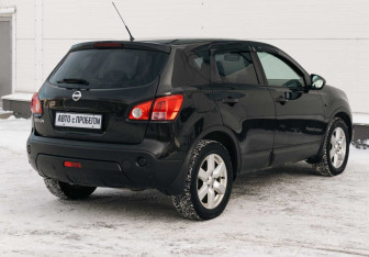 Подержанный автомобиль Nissan Qashqai 2007 года (5 фото)