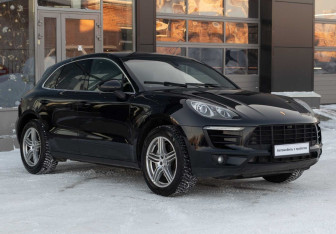 Подержанный автомобиль Porsche Macan 2015 года (3 фото)