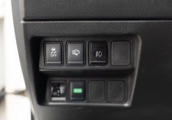 Подержанный автомобиль Nissan X-Trail 2016 года (18 фото)