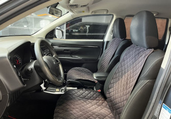 Подержанный автомобиль Mitsubishi Outlander 2018 года (8 фото)